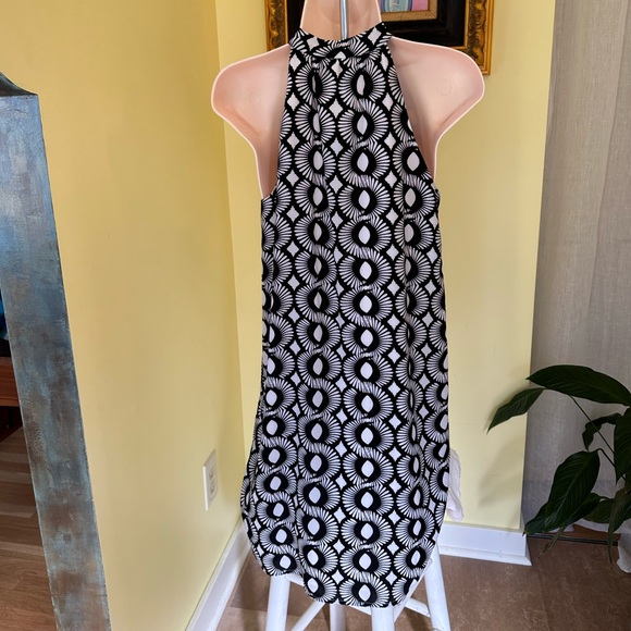 Kaari Blue Abstract Black & White Fan Tie Neck Everyday Essentials Dress NWT~ XS - Picture 3 of 12